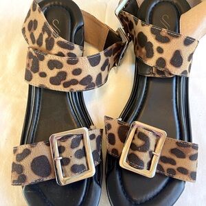 Leopard Print Sandals with Buckle